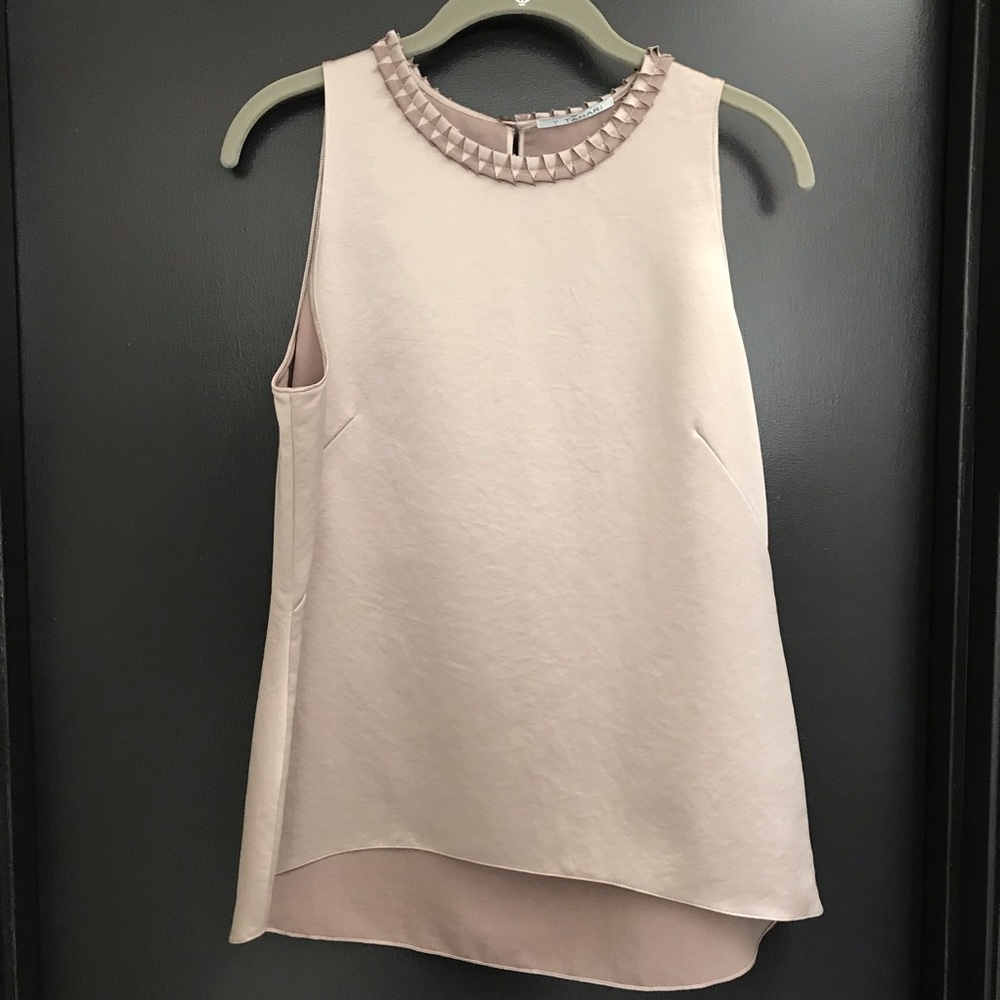 T Tahari tank size M